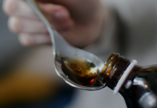 India Usut Kemungkinan Kaitan Obat Sirup Batuk dengan Kematian 9 Anak